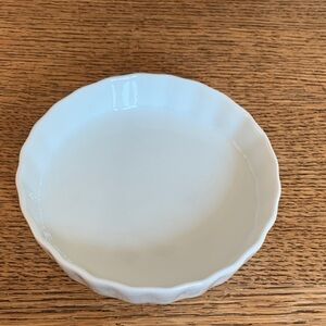 The Cellar mini quiche baking dish pie scalloped edge 5” round dish 1” deep